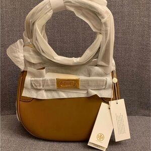 New Tory Burch Shoulder Bag 75813 leather Brown Diagonally crossbody 
MRSP $598